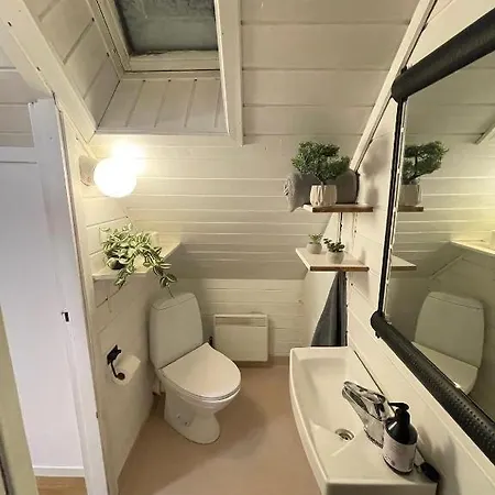 Apartamento Sentrumsnaer Hybelleilighet Med Eget Kjokken