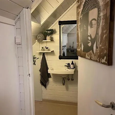Sentrumsnaer Hybelleilighet Med Eget Kjokken * Stavanger