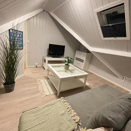 Sentrumsnaer Hybelleilighet Med Eget Kjokken Stavanger
